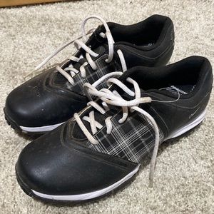 Black Nike golf